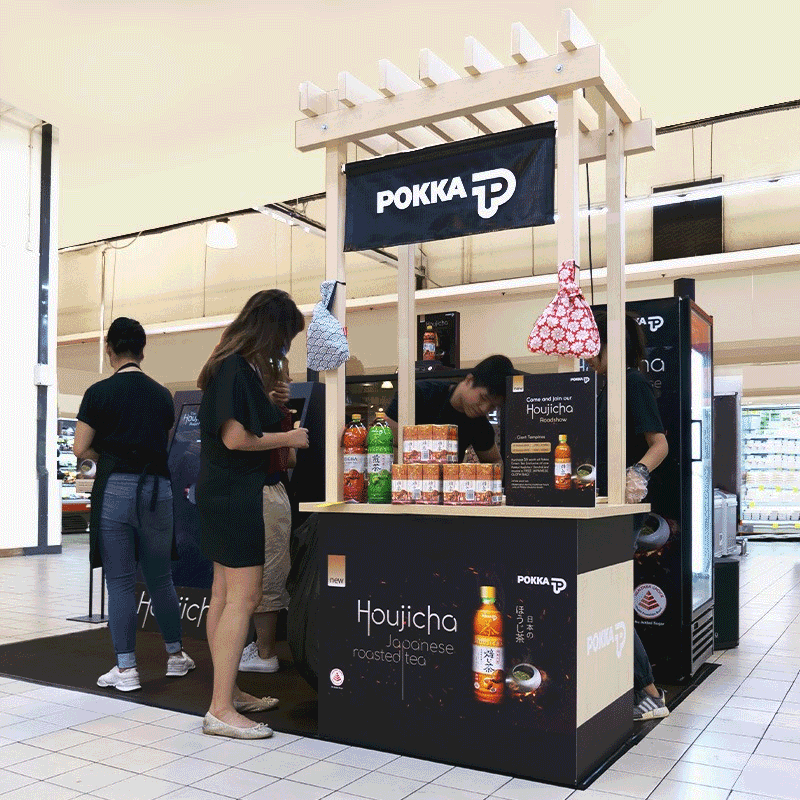 Pokka-Houjicha-Roadshow_Supermarket-setup